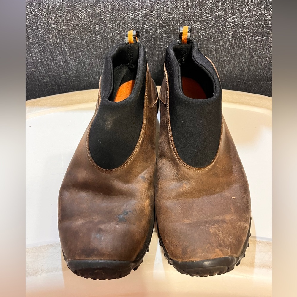 Merrell Men’s size 11 slip on boots